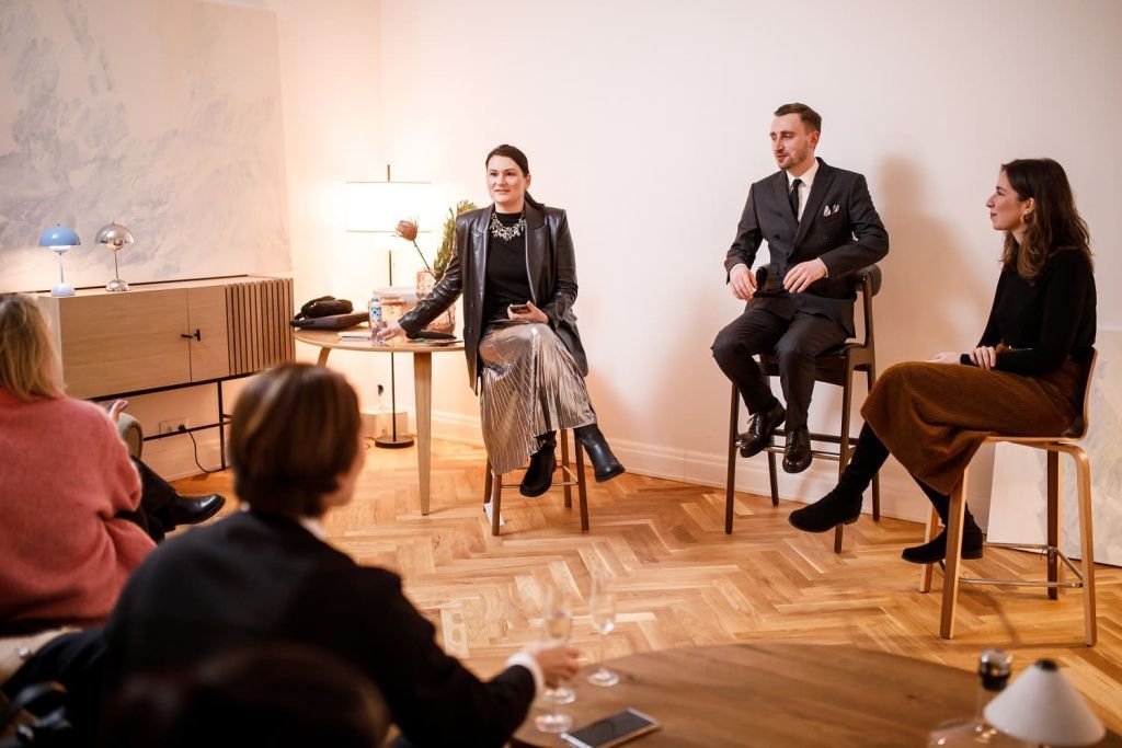 Выставка картин Ивана Глазкова - фотография 14