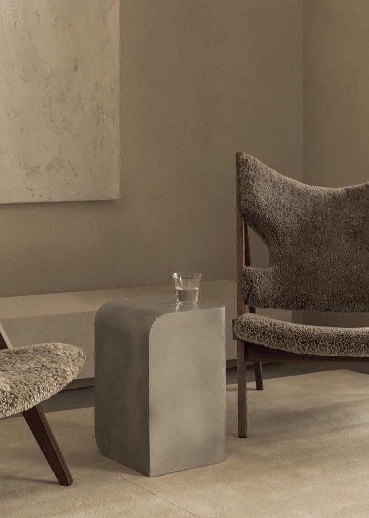 Столик приставной Volume