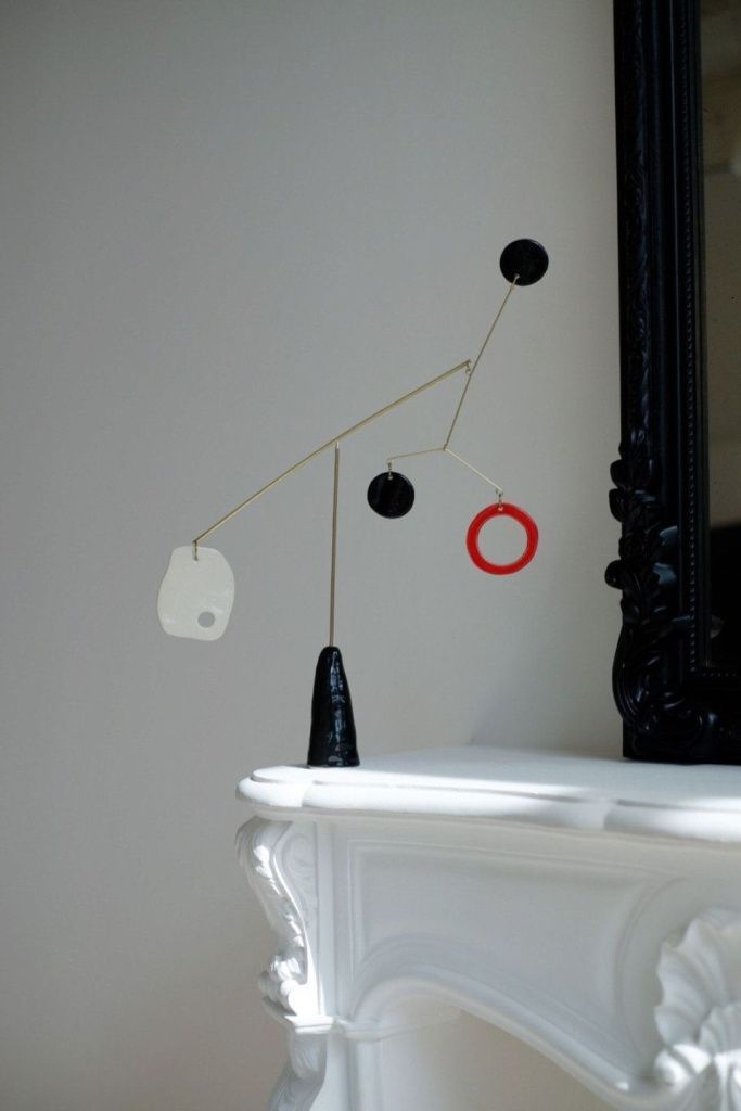 Жан Настольный мобиль