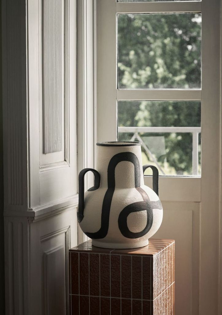 Ваза Trace Off-White