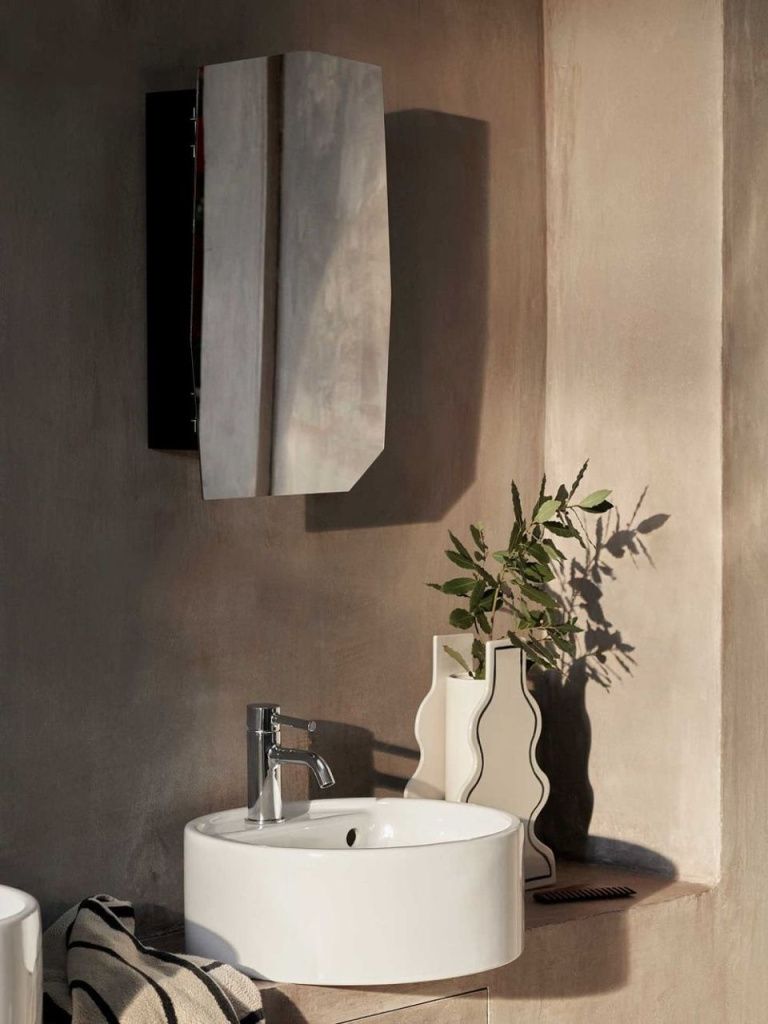 Зеркало настенное со шкафчиком Shard Mirror Cabinet Black