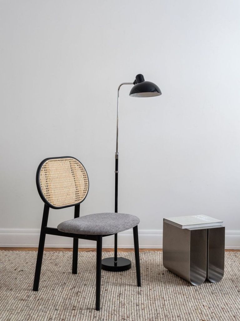 Торшер Kaiser Idell Floor Lamp Black 6580-F