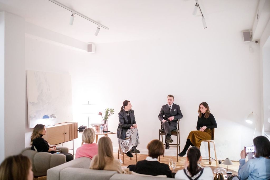 Выставка картин Ивана Глазкова - фотография 1