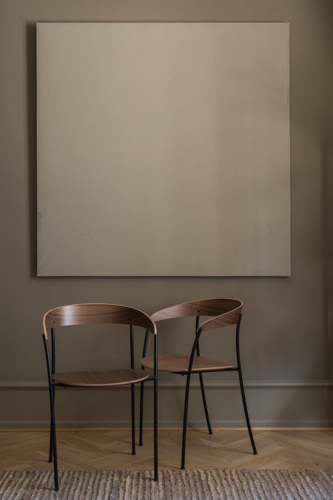 Стул Missing Armchair Walnut