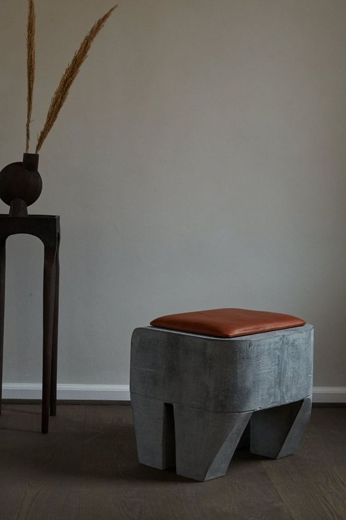 Пуф Sculpt Stool Concrete