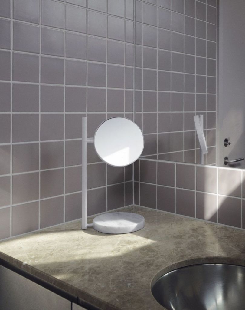 Зеркало настольное Pose White