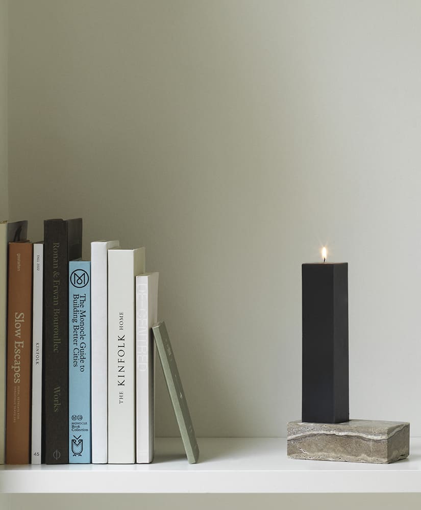 Подсвечник со свечой Even Silver Travertine