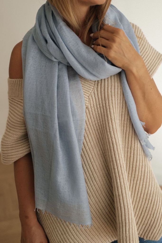 Кашемировый палантин Аннапурна ручной работы в цвете небесный голубой