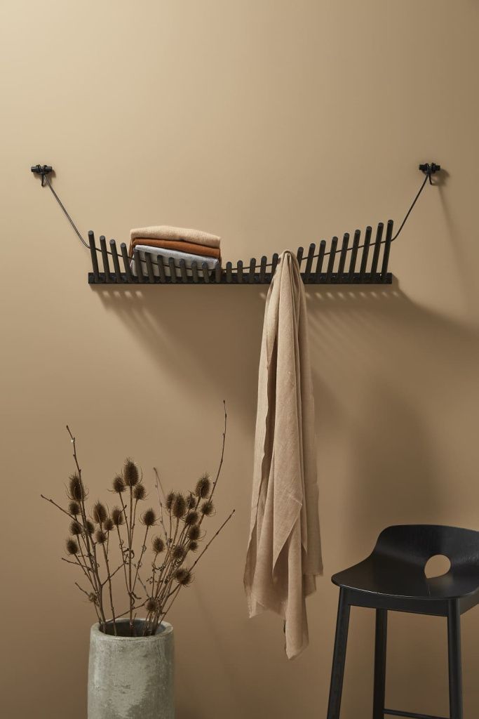 Вешалка для одежды Knaegt Black