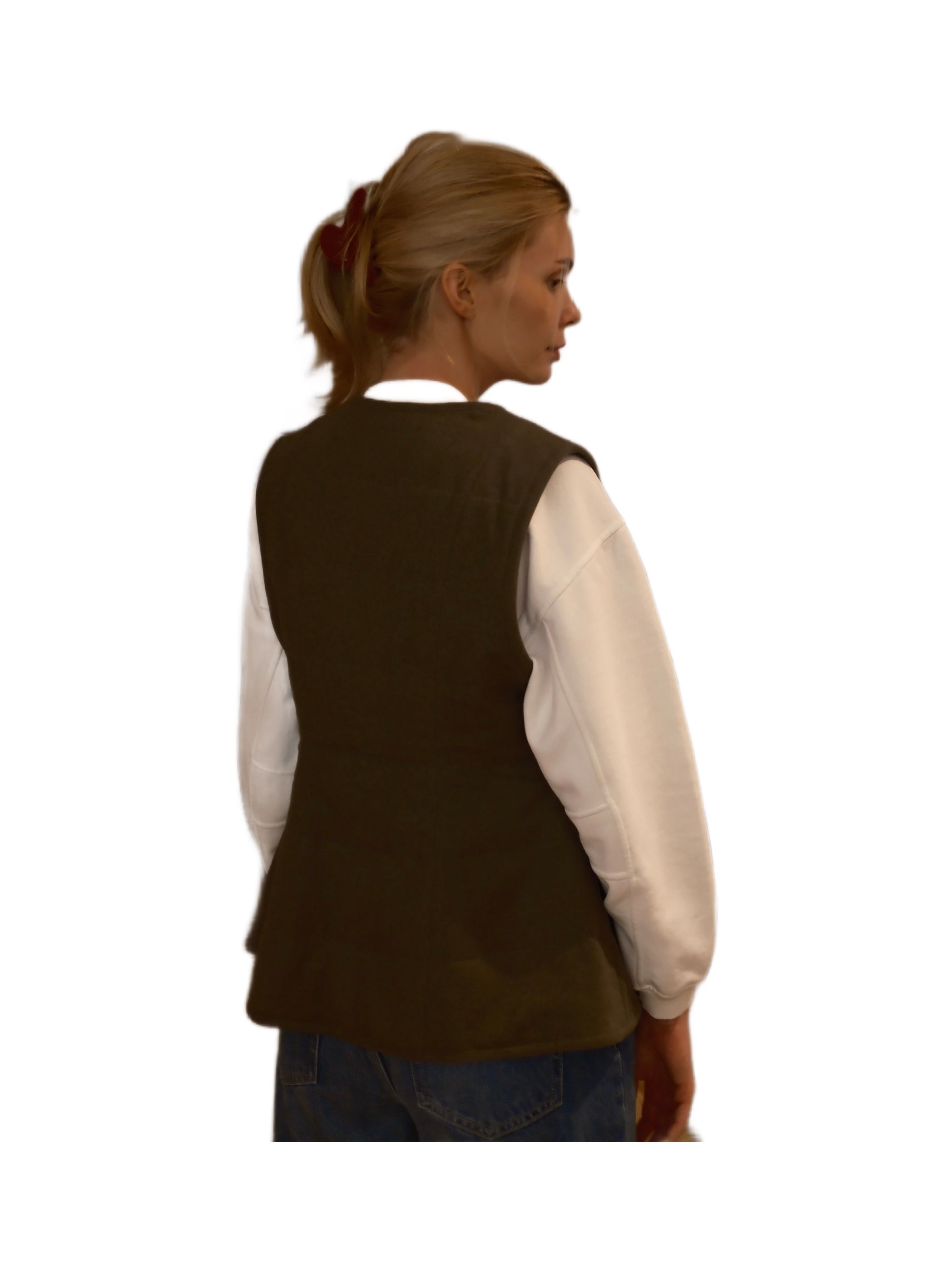 Жилет оливковый приталенный