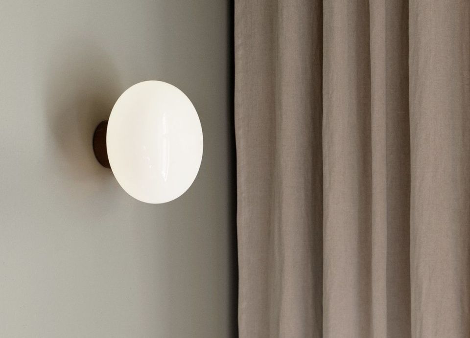 Бра Karl-Johan Wall Lamp Smoked Oak White Opal Glass