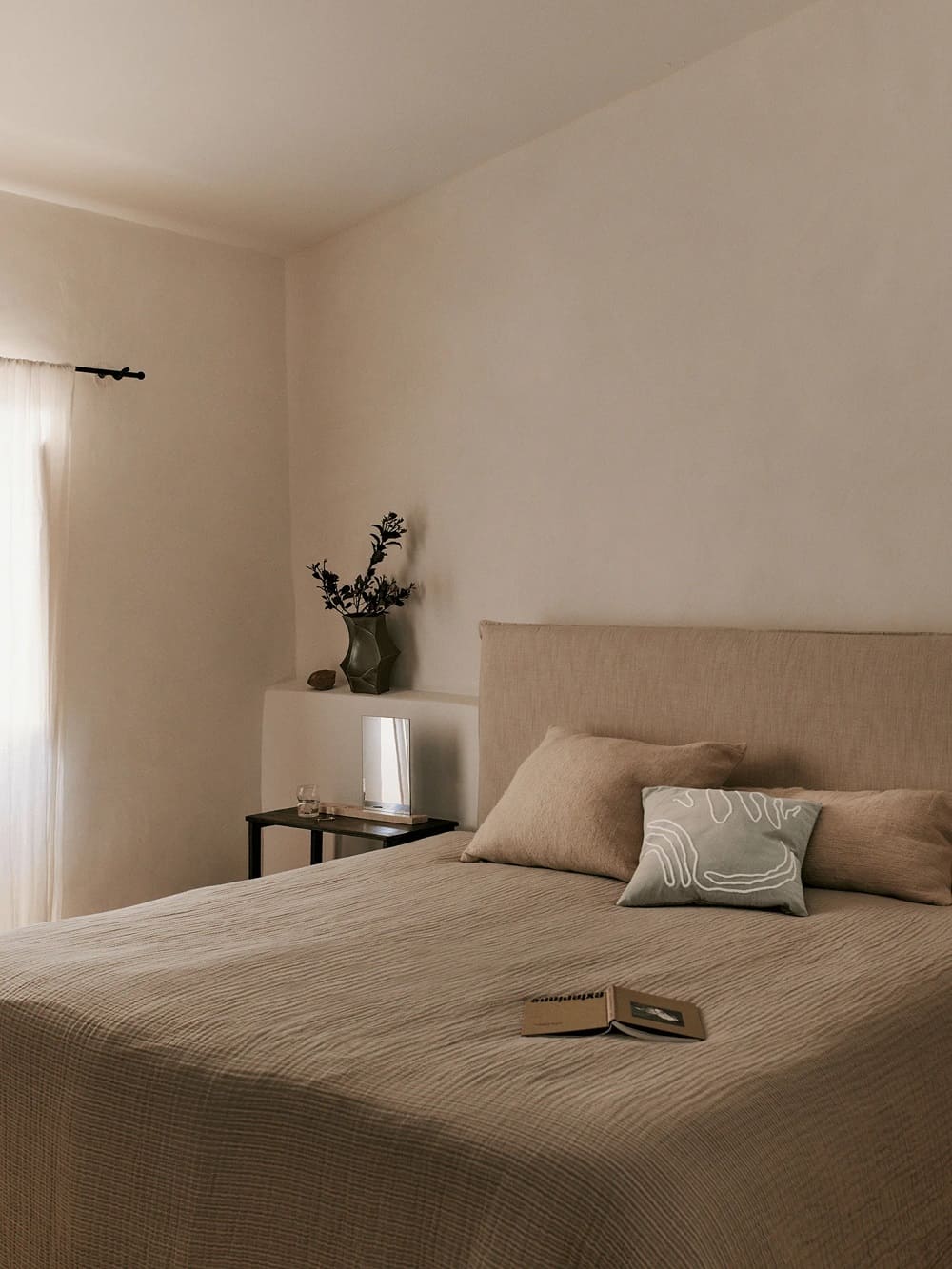 Ваза Cueva Vase Small Dark Sage