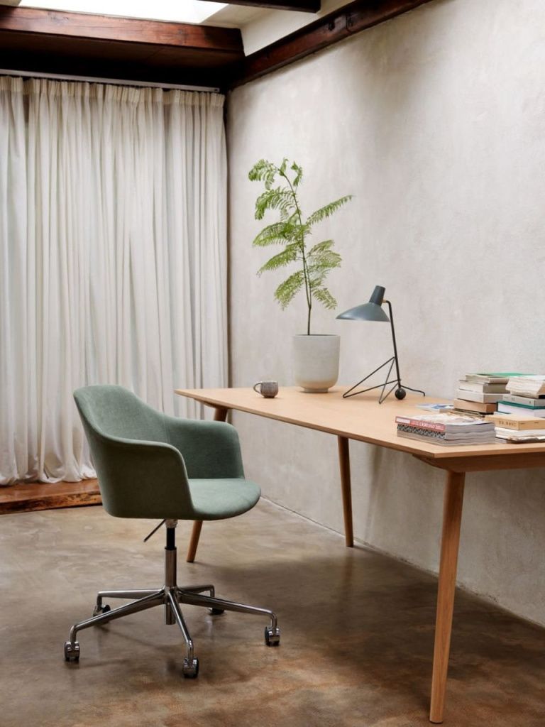 Стул Rely Chair HW55 с основанием на колесиках с подъемом