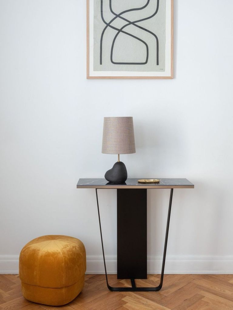 Как выбрать консольный стол