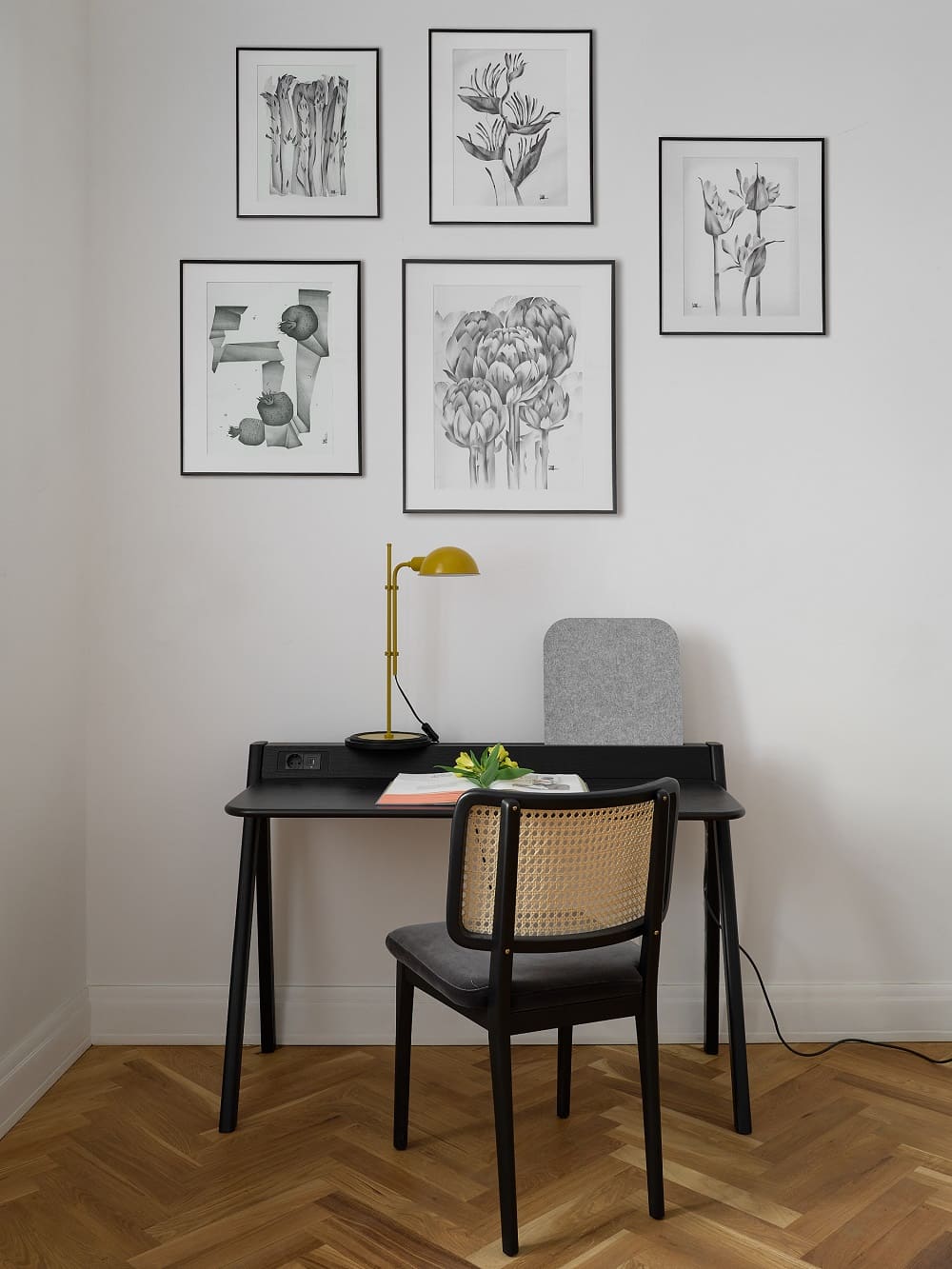 Стул Cane Black Oak Chic Grey Velvet T25