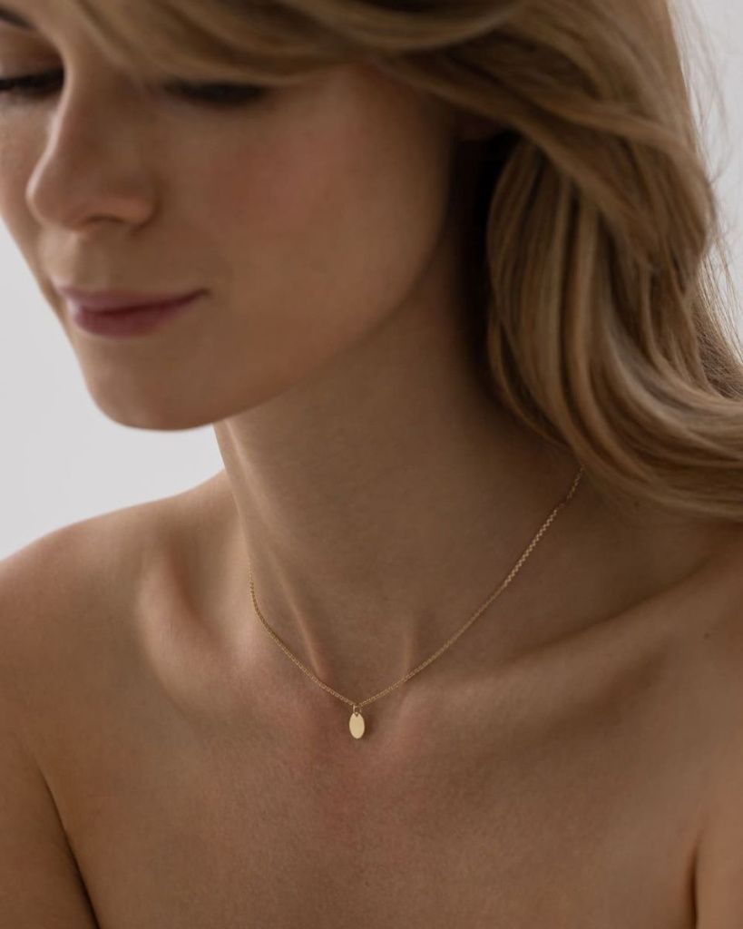 Колье с овальным медальоном 1919