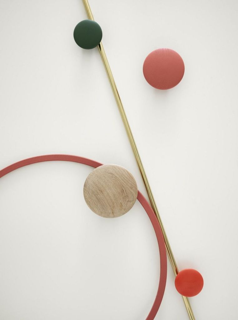 Дверная ручка / крючок Dots Wood Dusty Green 9 см