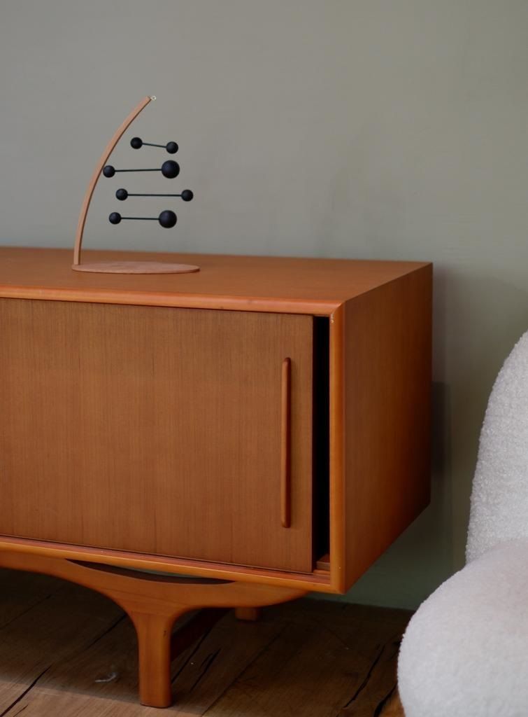 Симон Настольный мобиль