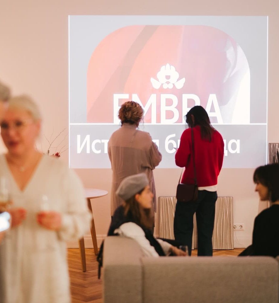 L'appartement & Embra