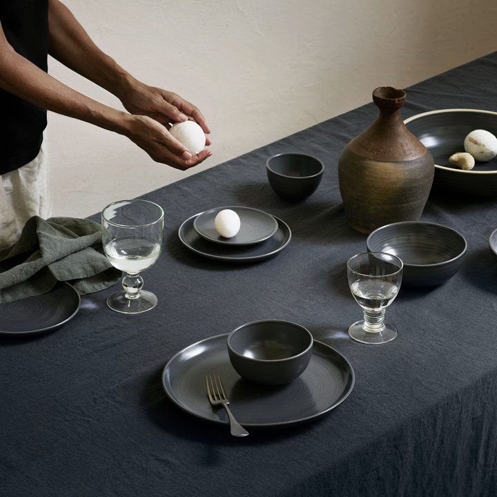 Тарелка Plate Glazed Stoneware Grey 29 см