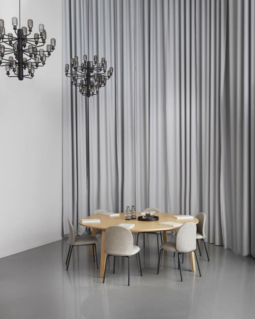 Стол Slice Table Vol. 2 Oak Ø200