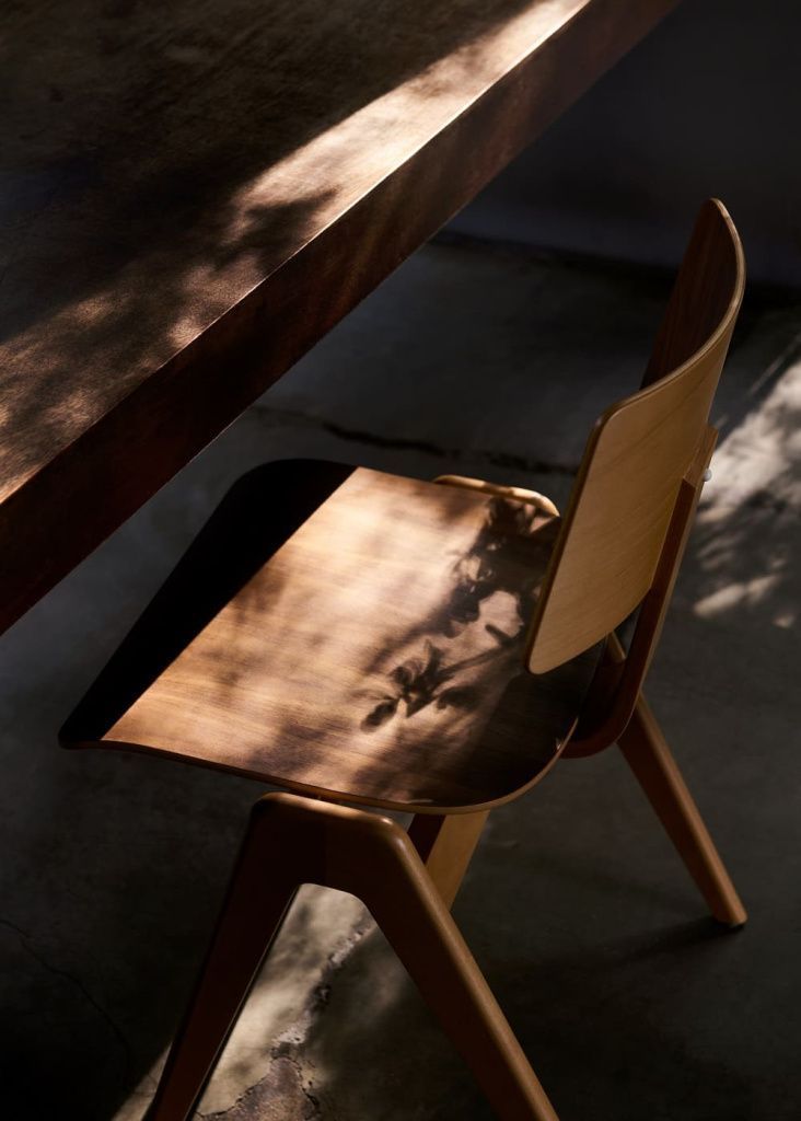 Стул Daystak Side Chair Beech & Walnut