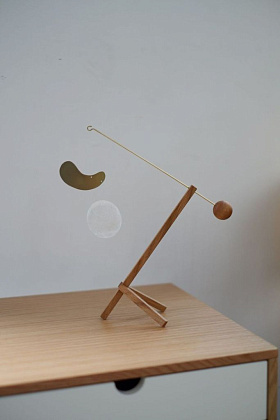 Момо Настольный мобиль