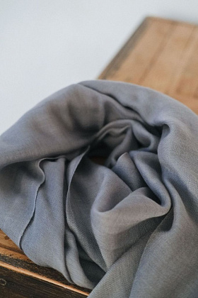 Кашемировый палантин Кайлаш ручной работы в цвете серый камень