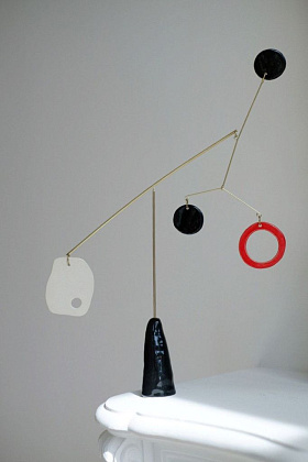 Жан Настольный мобиль