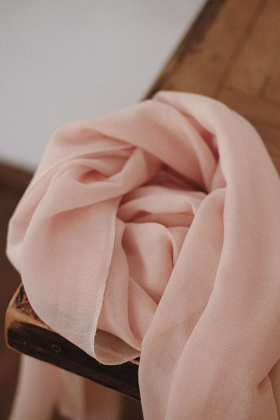 Кашемировый палантин Кайлаш ручной работы в цвете розовый рассвет